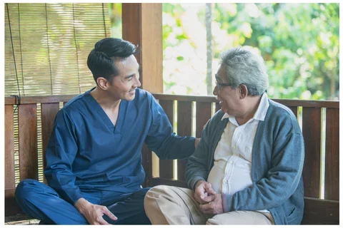Older Adult speaking with Geriatrician
