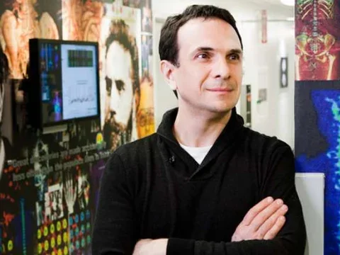 Dr. Caius Radu headshot